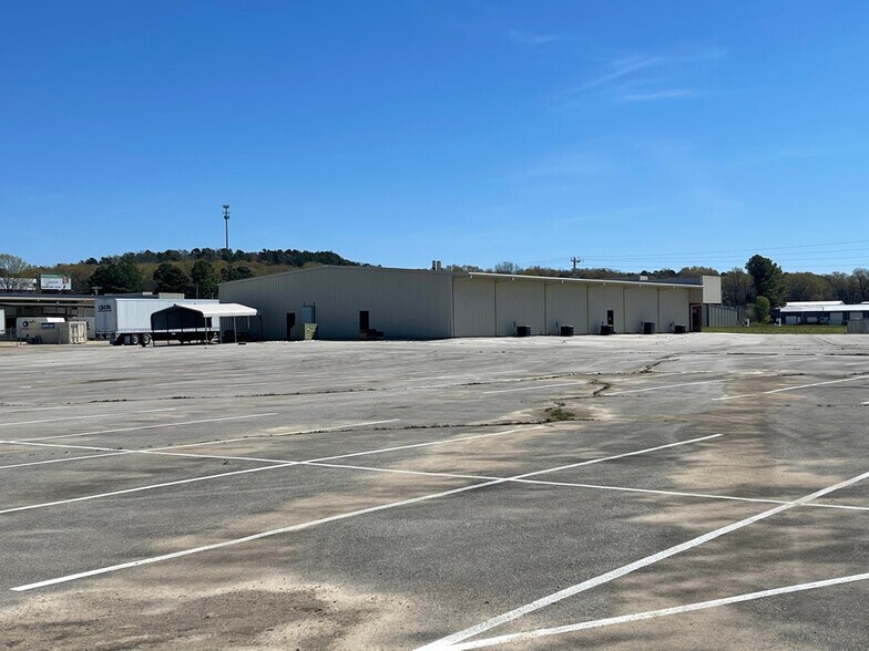 More Photos Of 5296 Highway 1 S, Jonesboro Office For Sale