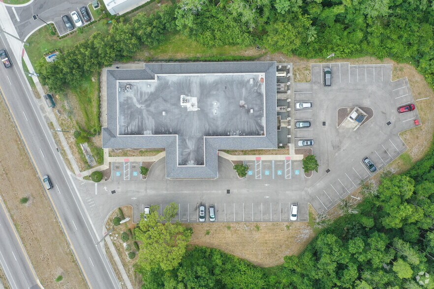 More Photos Of 10901 Sheldon Rd, Tampa Medical For Lease