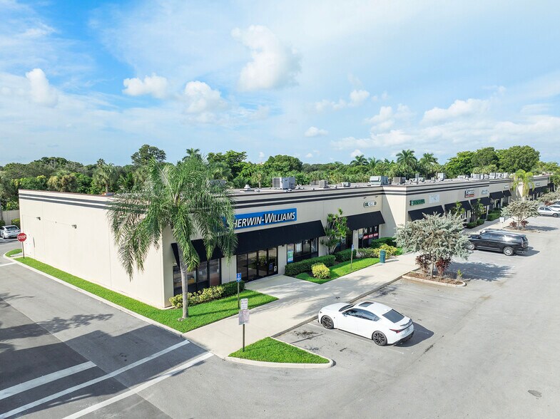More Photos Of 11300-11354 Wiles Rd, Coral Springs General Retail For Lease