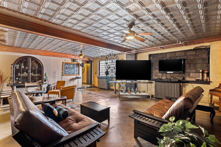 More Photos Of 1000 W State St, Coal Township Restaurant For Sale