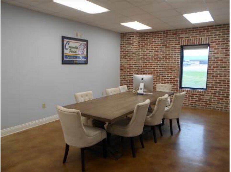 More Photos Of 4894 W Hwy 84, Vidalia Warehouse For Sale