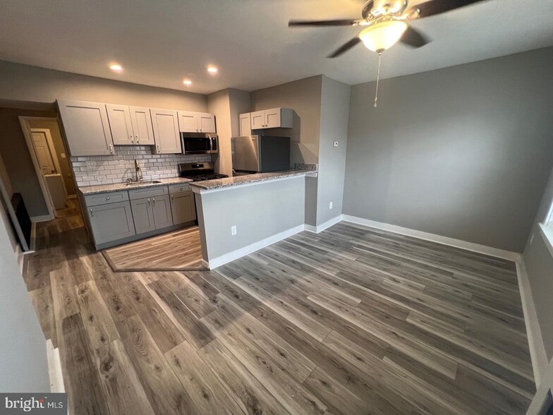 More Photos Of 120 W Girard Ave, Philadelphia Apartments For Sale