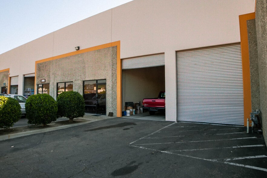 More Photos Of 150 N Wood Rd, Camarillo Warehouse For Sale