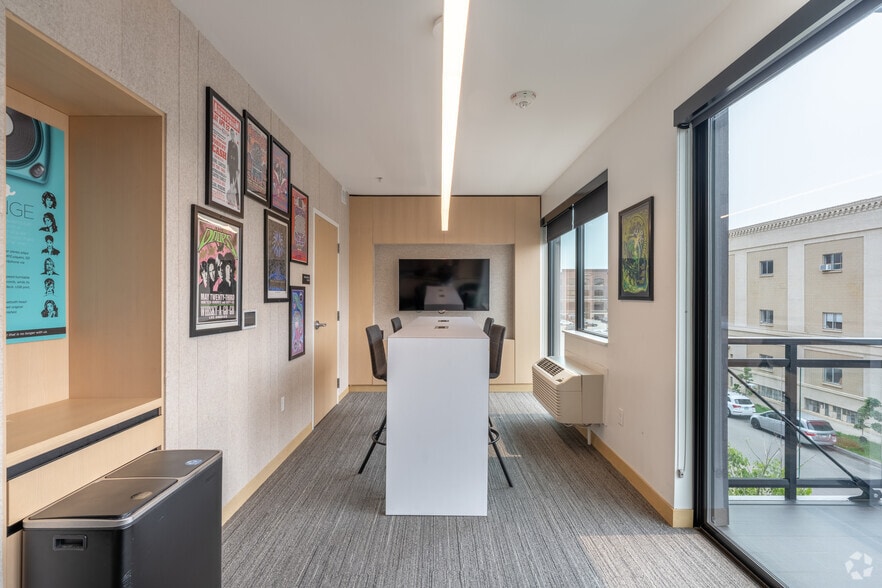 More Photos Of 747 Hampden Ave, Saint Paul Apartments For Sale