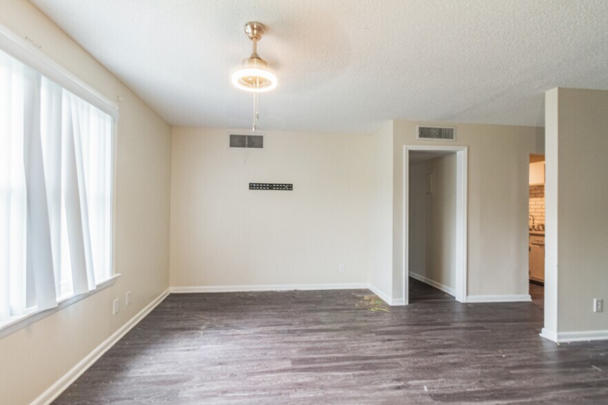 More Photos Of 117 Cedarwood Dr, Lebanon Apartments For Sale