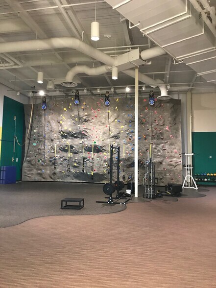 More Photos Of 2000 Seaport Blvd, Redwood City Unknown For Lease