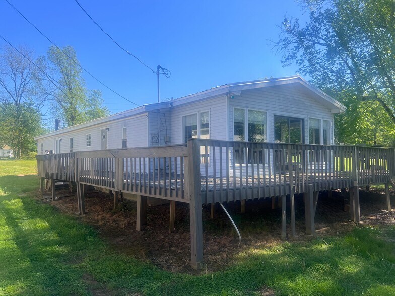 More Photos Of 530 Sims St, Maysville Flex For Lease