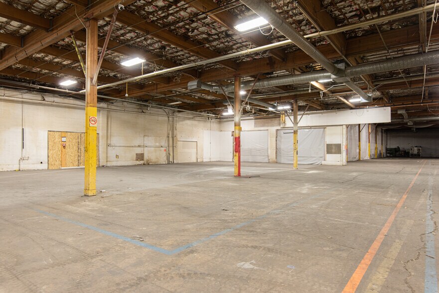 More Photos Of 248-282 W 33rd St, Ogden Unknown For Lease