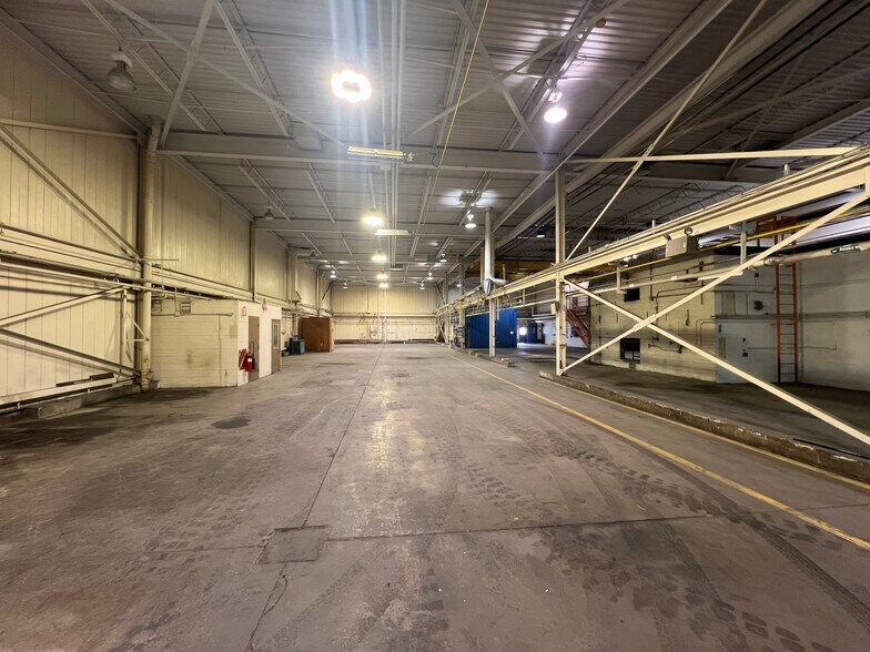 More Photos Of 6515 Steubenville Pike, Pittsburgh Manufacturing For Sale