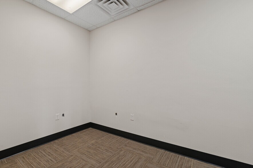 More Photos Of 3605 Interstate 30, Mesquite Medical For Lease