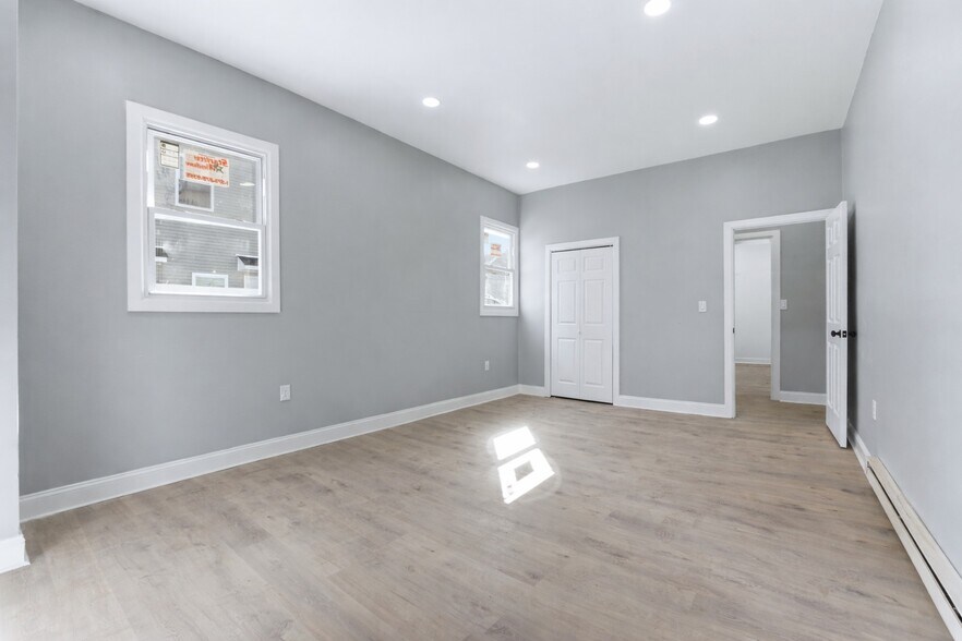 More Photos Of 615 E 22nd St, Paterson General Retail For Sale