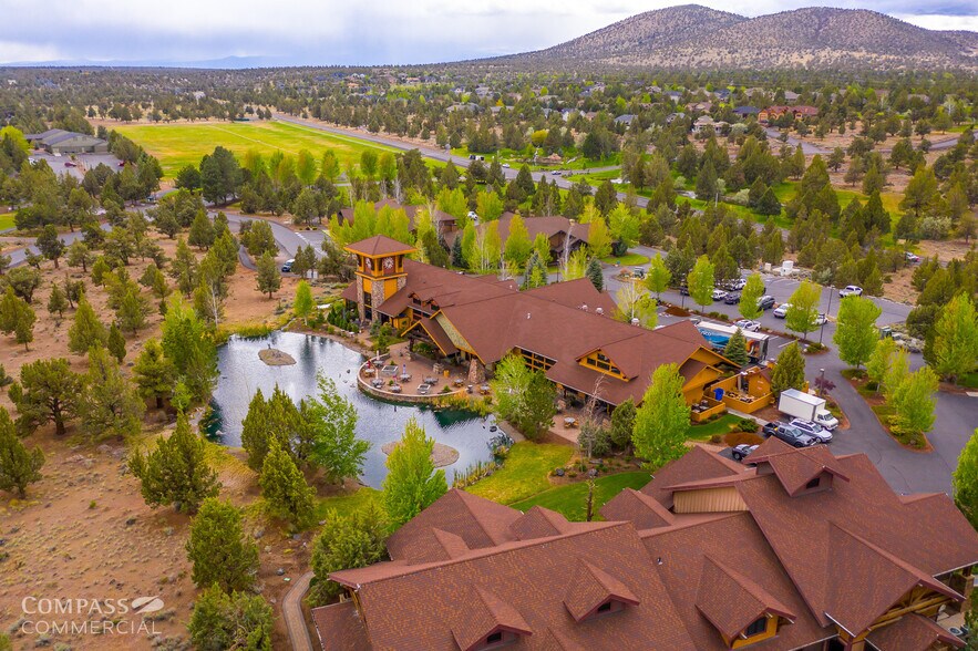 More Photos Of 7535 Falcon Crest Dr, Redmond Restaurant For Sale