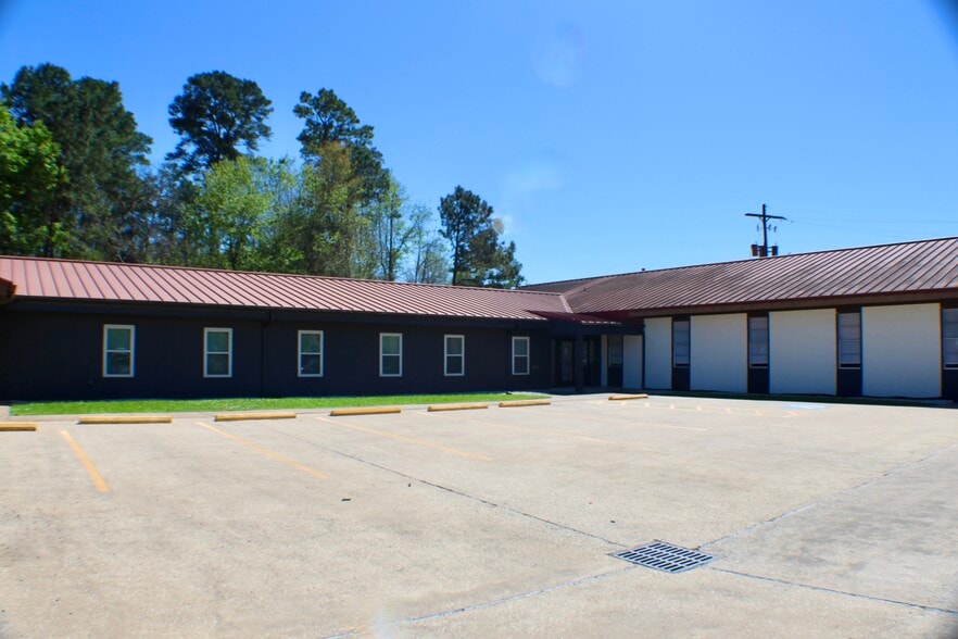 More Photos Of 4265 E Lucas Dr, Beaumont Religious Facility For Sale