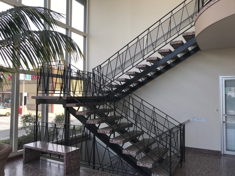 More Photos Of 801 Portola Dr, San Francisco Medical For Lease