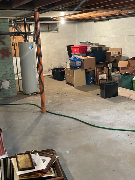 More Photos Of 420 Osborn Ave, Riverhead Office For Sale