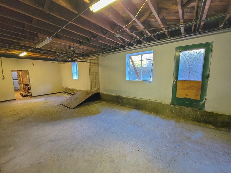 More Photos Of 1001 Hyperion Ave, Los Angeles Apartments For Sale
