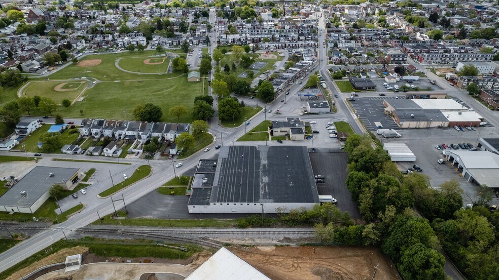 More Photos Of 300 N Sherman St, York Manufacturing For Lease