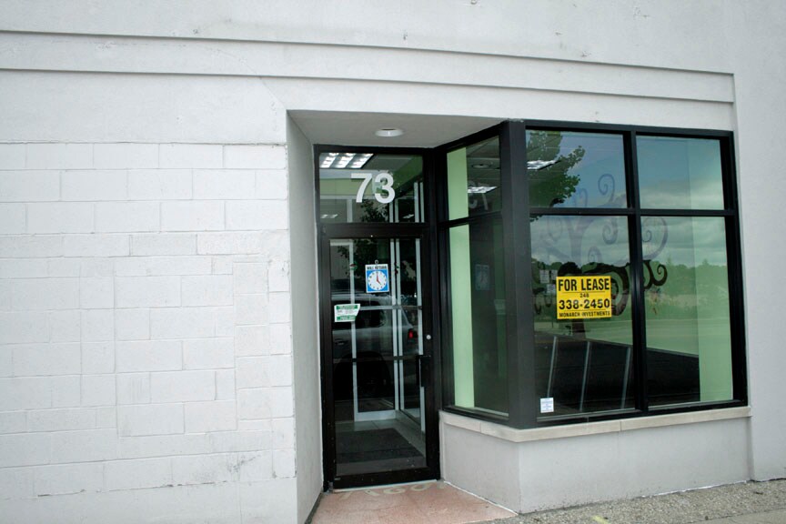 More Photos Of 71-75 N Saginaw St, Pontiac Storefront Retail Office For Lease