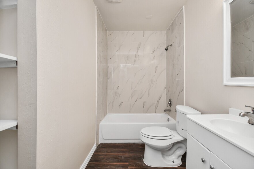 More Photos Of 4201-4203 Phlox St, Houston Apartments For Sale