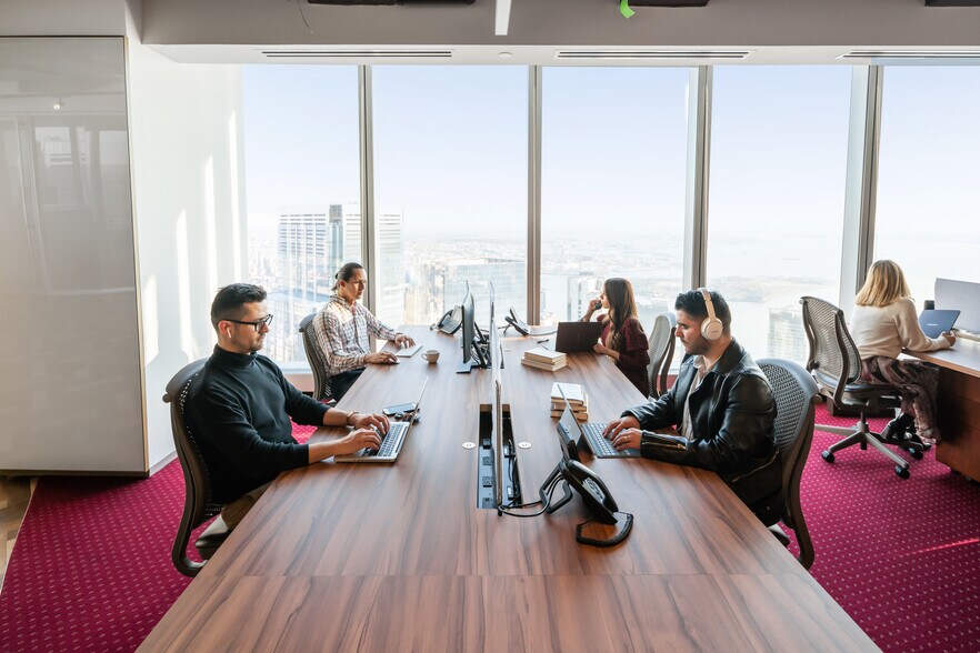 More Photos Of One World Trade Center, New York Office For Lease