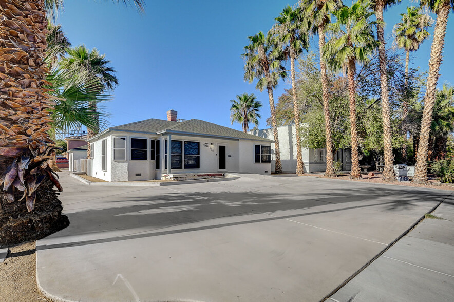 Primary Photo Of 630 S 9th St, Las Vegas Office Residential For Sale