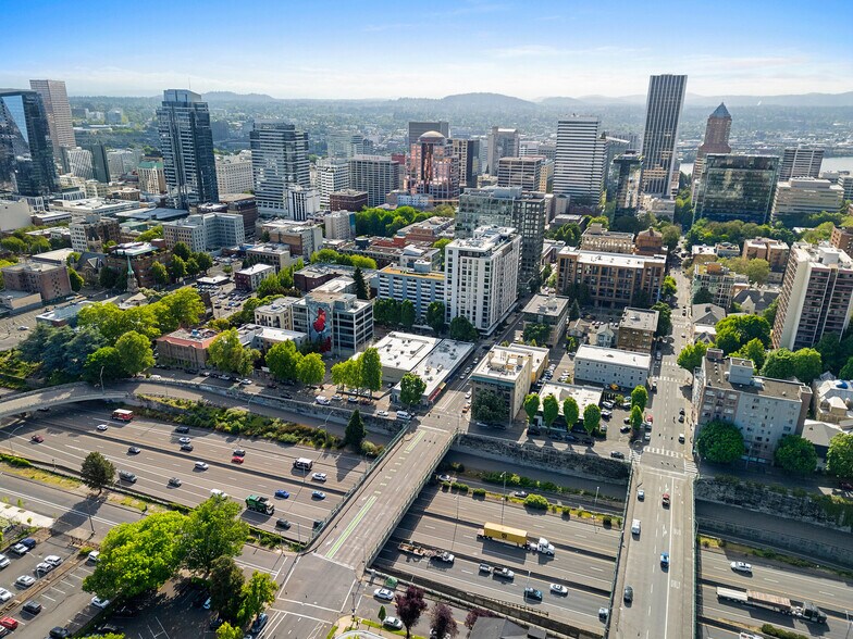 More Photos Of 1201-1239 SW Jefferson St, Portland Storefront For Lease