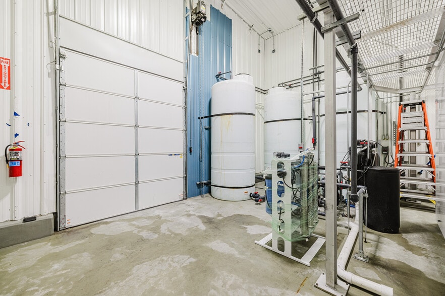 More Photos Of 1120 Hacienda Ranch Rd, Wells Truck Terminal For Lease