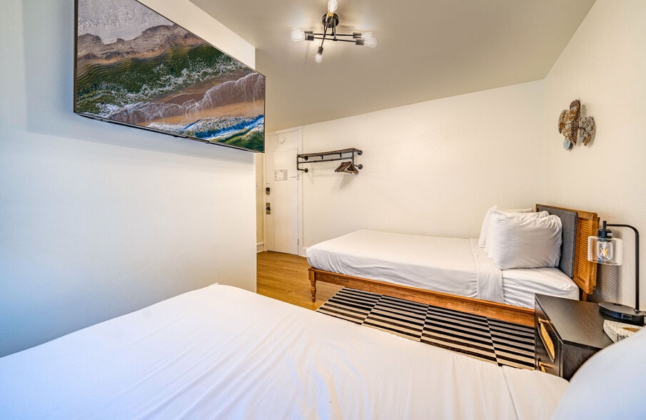 More Photos Of 724 Ocean Ave, Ocean City Hotel For Sale