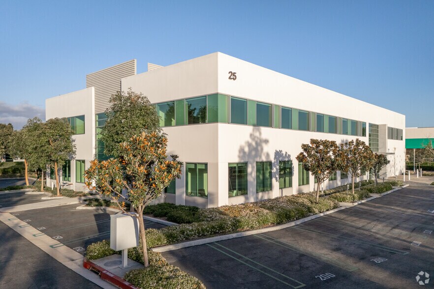 More Photos Of 25 Edelman, Irvine Office For Lease