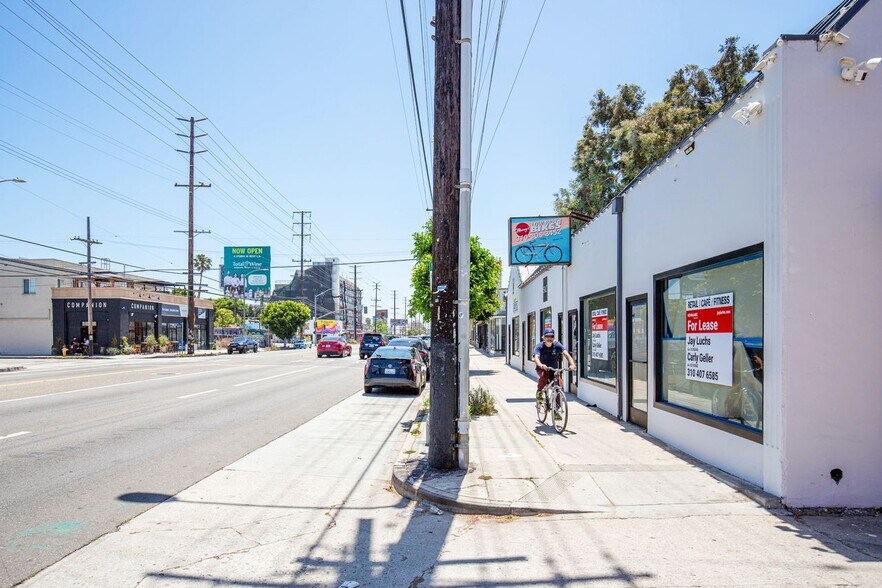 More Photos Of 1611-1619 Lincoln Blvd, Venice Storefront For Lease