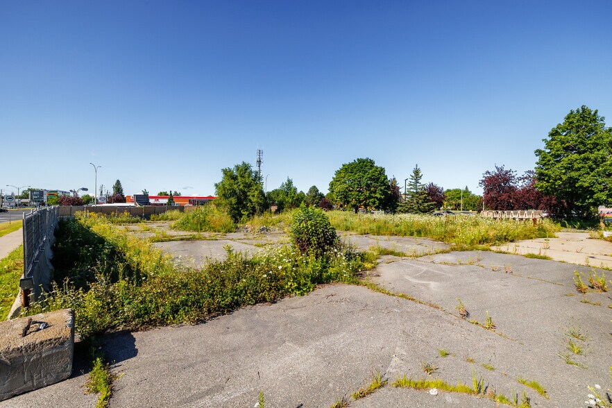 More Photos Of 7777 Boul Taschereau, Brossard Apartments For Lease