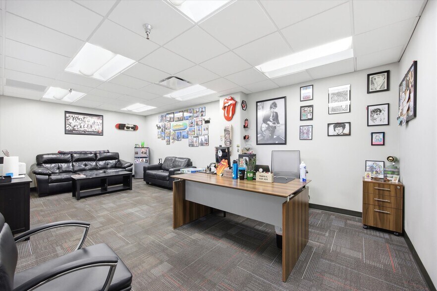 More Photos Of 2450 E Fort Union Blvd, Cottonwood Heights Office For Sale