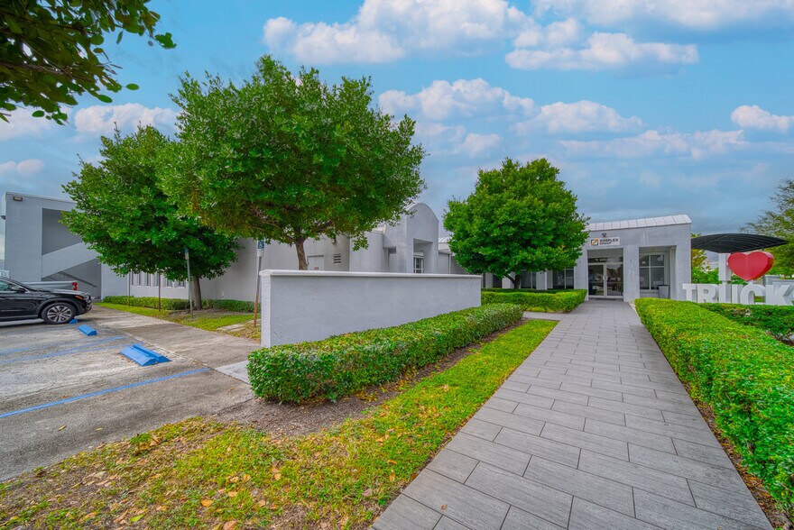More Photos Of 7500 NW 52nd St, Miami Medical For Lease
