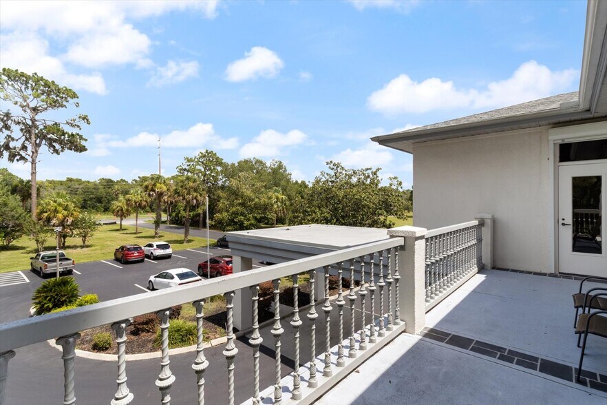 More Photos Of 268 S Suncoast Blvd, Crystal River Office For Sale