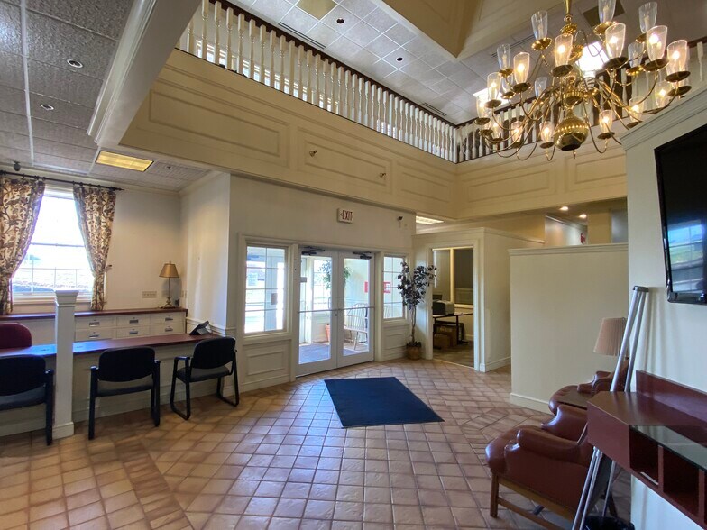 More Photos Of 2640 Monroeville Blvd, Monroeville Bank For Sale