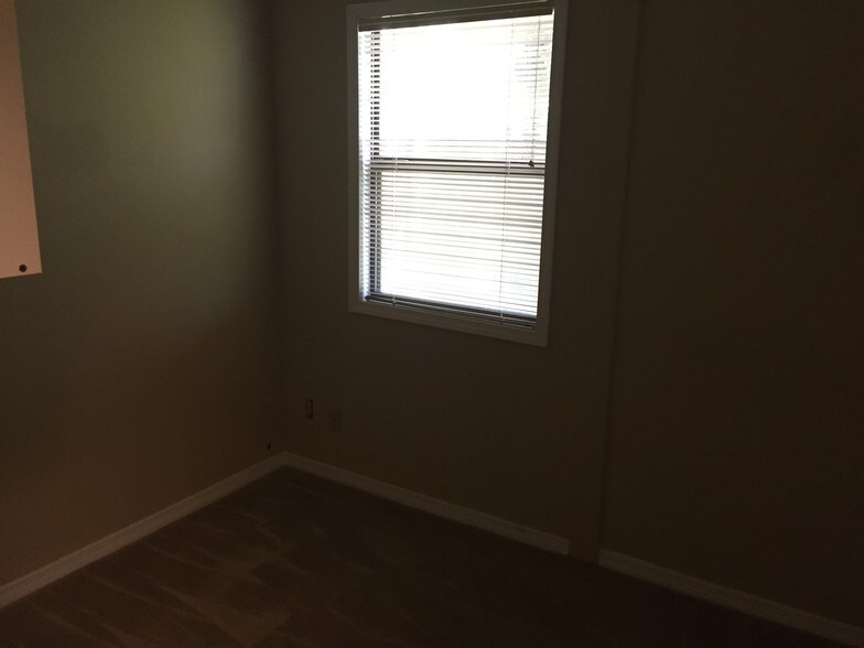 More Photos Of 2301 Park Ave, Orange Park Medical For Lease