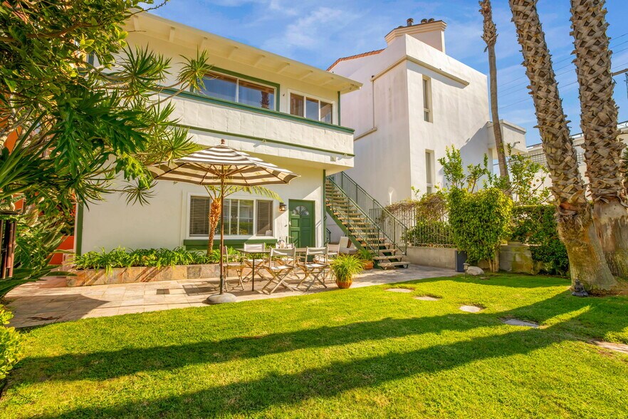 More Photos Of 16 Spinnaker St, Marina Del Rey Multifamily For Sale