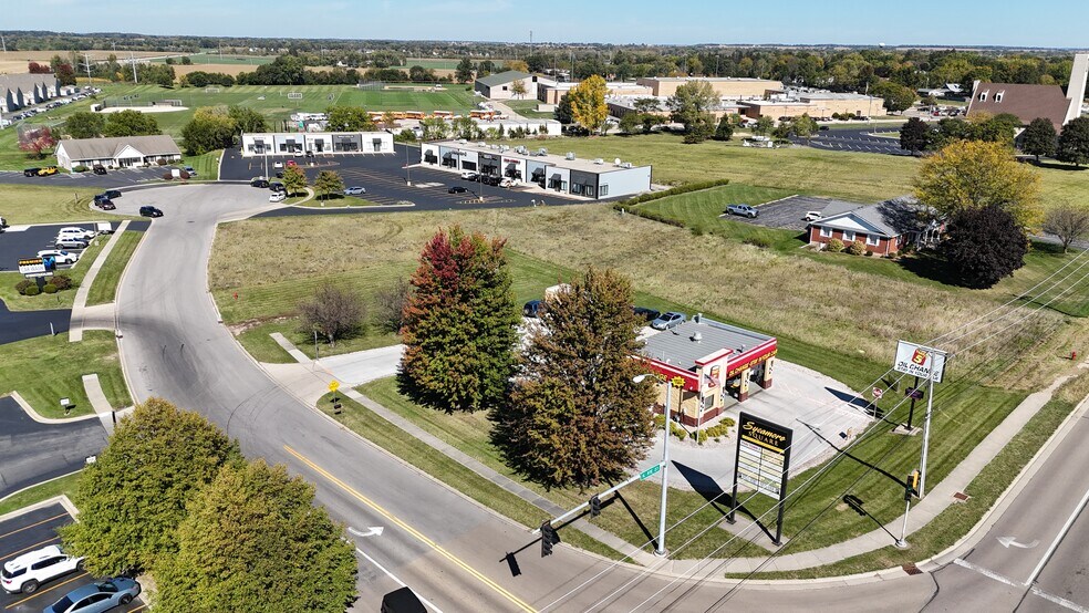 More Photos Of 610-630 Plaza Dr, Sycamore Storefront For Lease