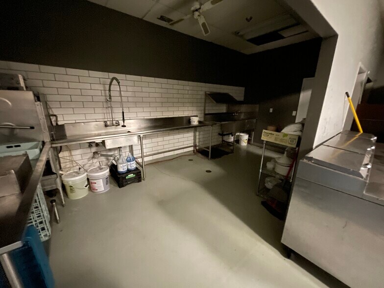 More Photos Of 14-18 Secord Dr, St Catharines Freestanding For Sale