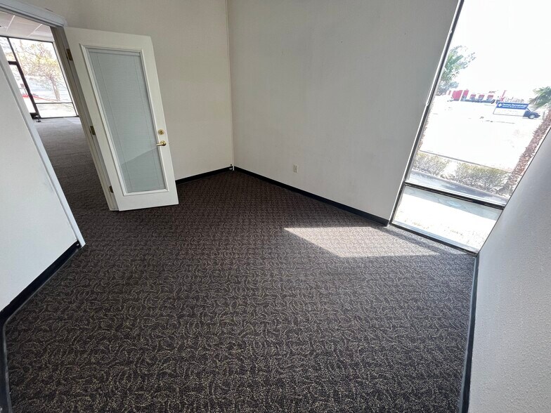 More Photos Of 2350 Miracle Mile Rd, Bullhead City Storefront Retail Office For Sale