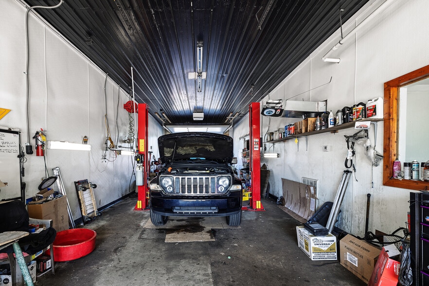 More Photos Of 1518 S Dixon Rd, Kokomo Storefront For Sale