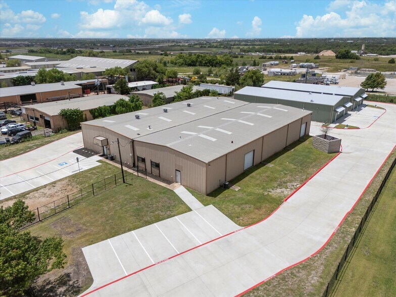 Primary Photo Of 1305 Industrial Dr, Royse City Warehouse For Lease