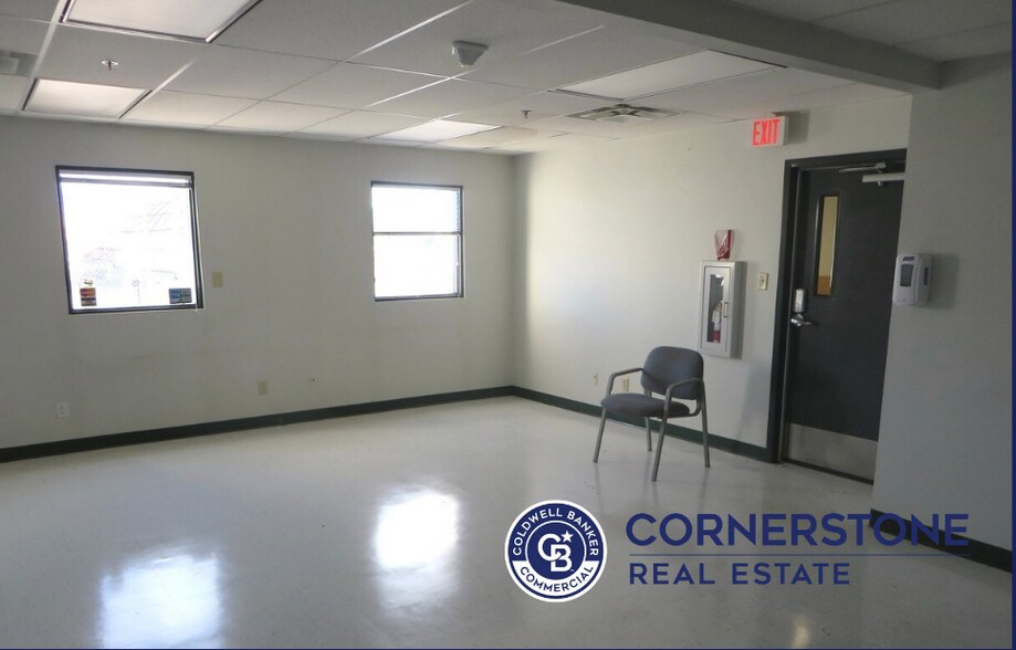 More Photos Of 6450 E Yellowstone Hwy, Evansville Warehouse For Lease