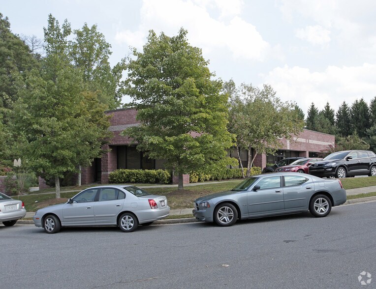 More Photos Of 5105 Old Ellis Pt, Roswell Office For Lease