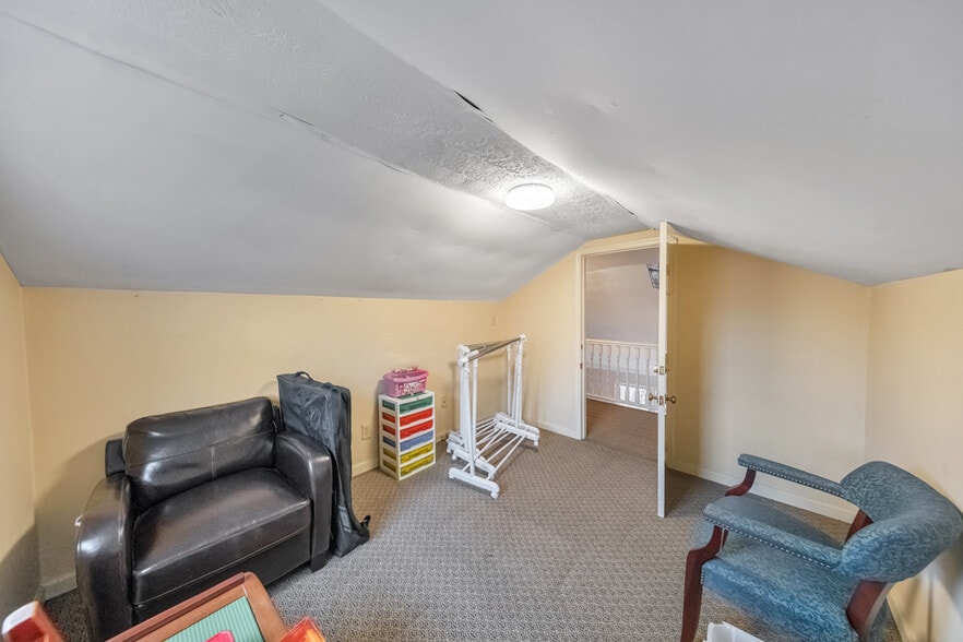 More Photos Of 2440 Sandy Plains Rd, Marietta Office For Sale