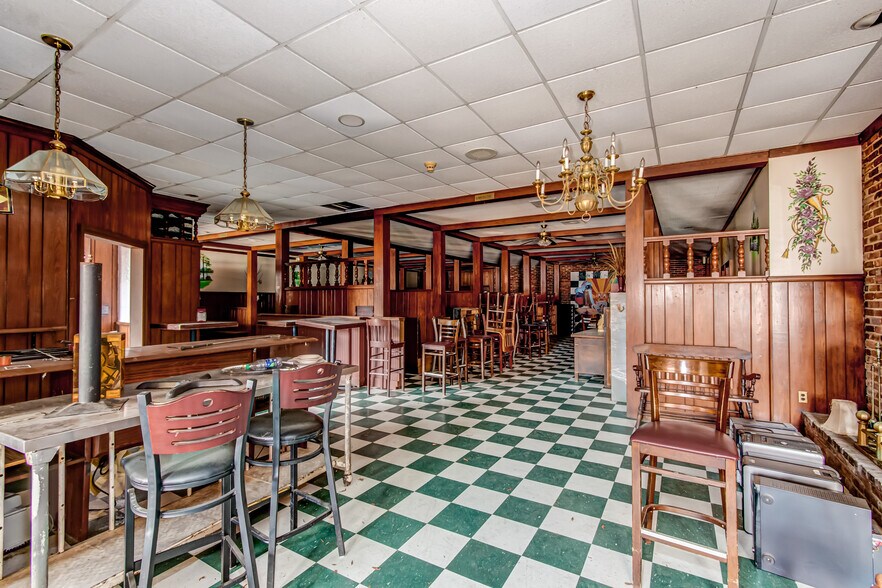More Photos Of 15 7th St, Augusta Restaurant For Sale