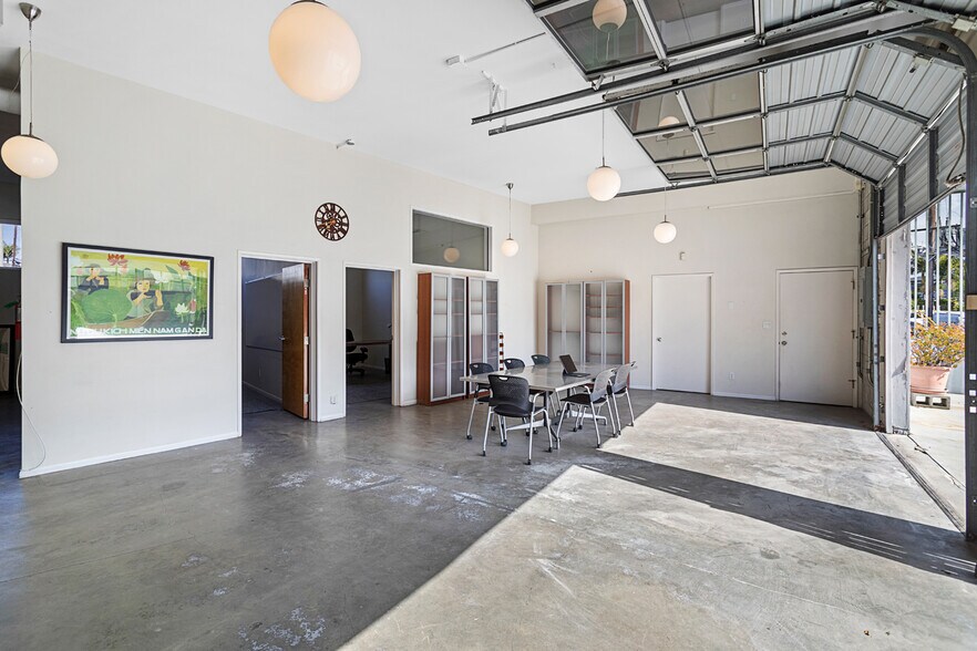More Photos Of 905 Electric Ave, Venice Office For Lease