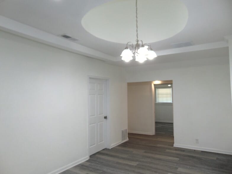 More Photos Of 6277 Memorial Dr, Stone Mountain Medical For Sale