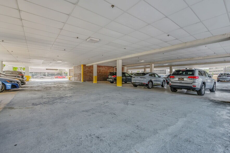 More Photos Of 107 Northern Blvd, Great Neck Medical For Sale