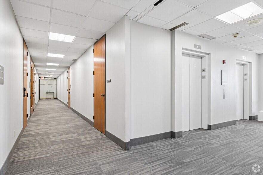 More Photos Of 7515 Greenville Ave, Dallas Medical For Lease